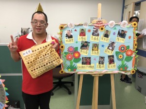 因學員外出比賽而補生日禮物