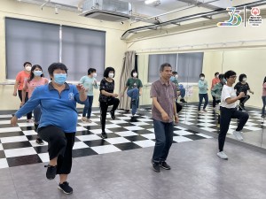 家長練習動態伸展2