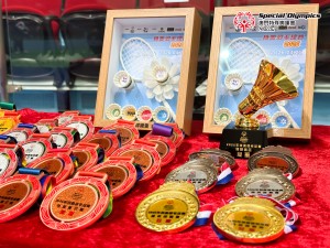 20260427-獎牌及獎盃