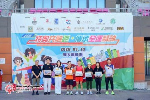 20260921-致送贊助商紀念品